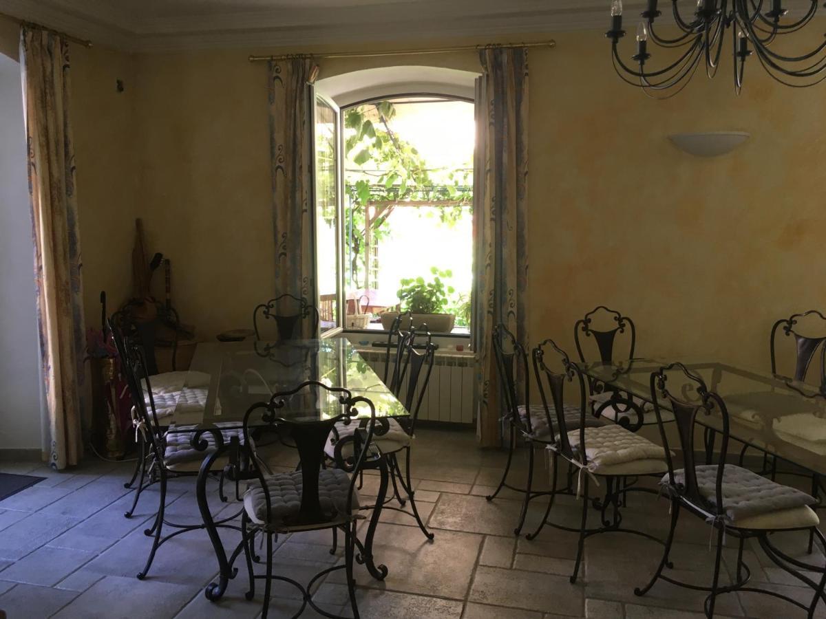 La Pierre Bleue / Chambres D'Hotes Saint-Martin-Vesubie Bagian luar foto